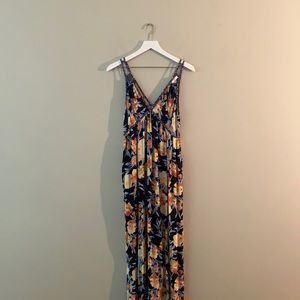 Xhilaration maxi dress with pockets